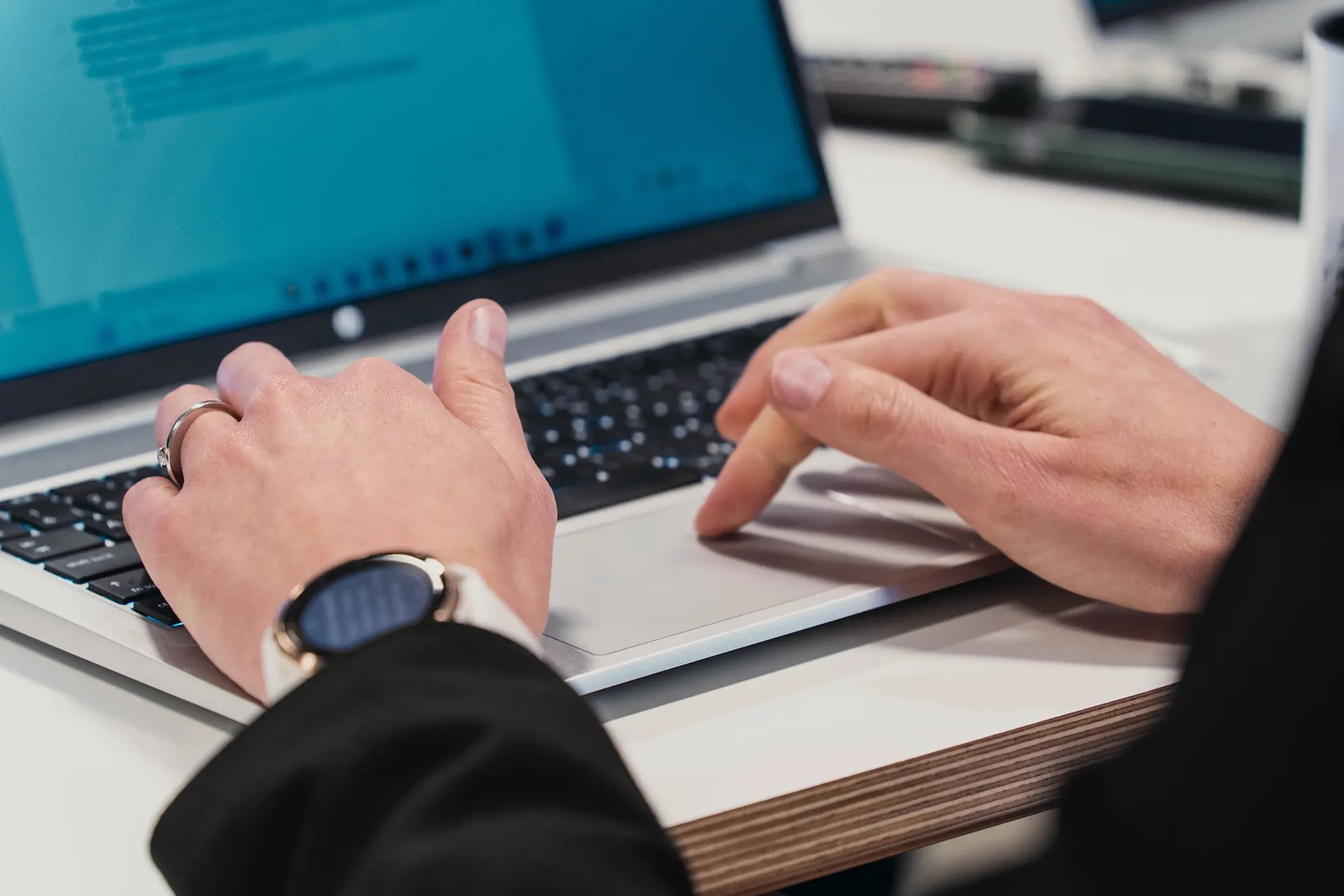Motmans & Partners neemt Plug.in Office over